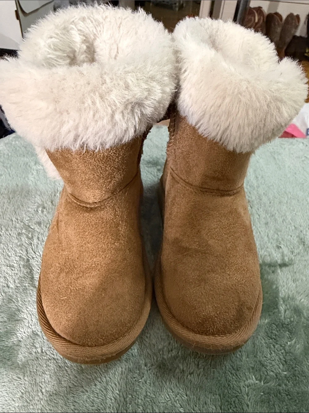 Juicy Couture Girls' Tan Boots with Cream Faux-Shearling Cuff and Branded Ribbon